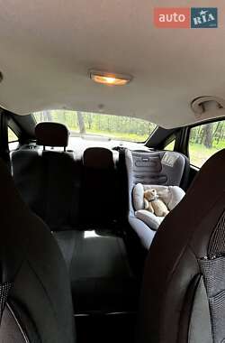 Седан Fiat Linea 2009 в 