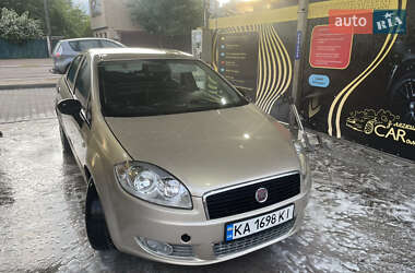 Седан Fiat Linea 2012 в 