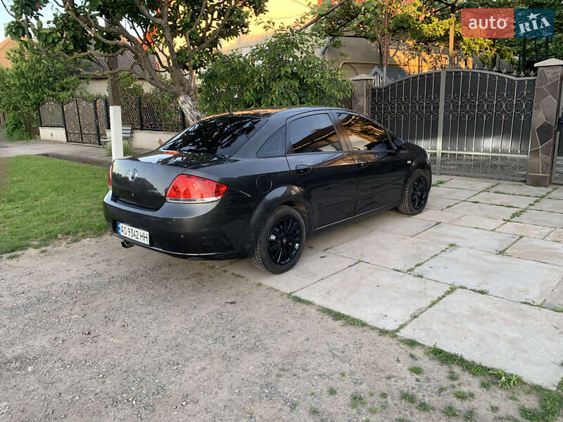 Седан Fiat Linea 2008 в Мукачевому