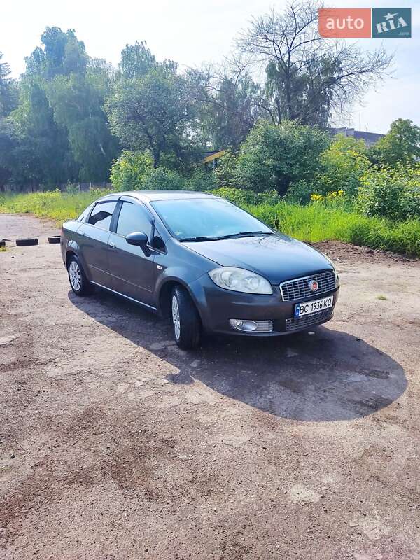 Седан Fiat Linea 2008 в Золочеві