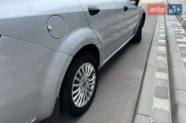 Седан Fiat Linea 2008 в 
