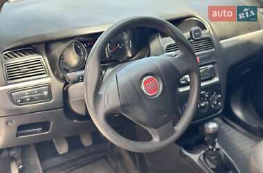 Седан Fiat Linea 2012 в 