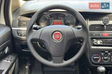Седан Fiat Linea 2012 в 
