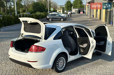 Седан Fiat Linea 2015 в 