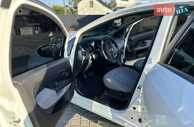 Седан Fiat Linea 2015 в 