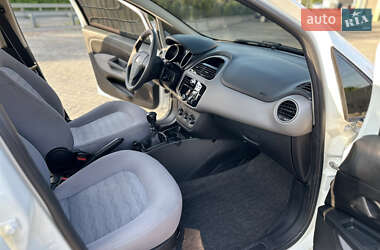 Седан Fiat Linea 2015 в 