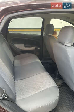 Седан Fiat Linea 2012 в 