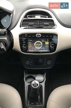 Седан Fiat Linea 2013 в 