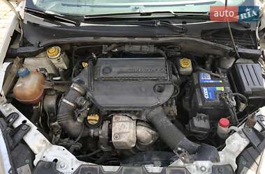 Седан Fiat Linea 2013 в 