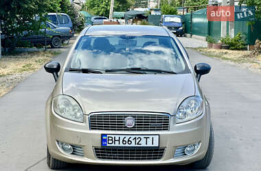 Седан Fiat Linea 2012 в 