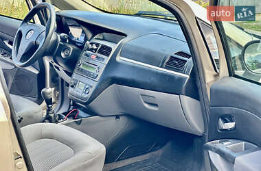 Седан Fiat Linea 2012 в 