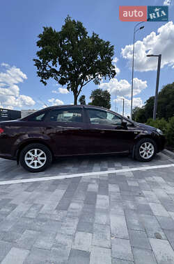 Седан Fiat Linea 2013 в 