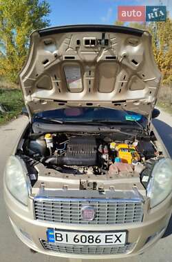 Седан Fiat Linea 2012 в 