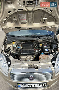 Седан Fiat Linea 2012 в 