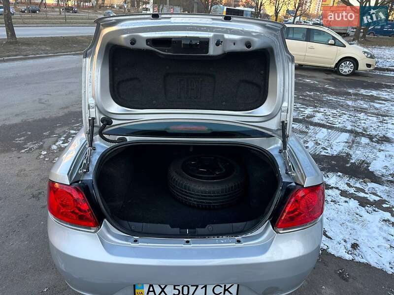 Седан Fiat Linea 2011 в Львові