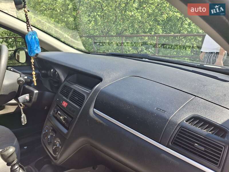Седан Fiat Linea 2012 в Харкові