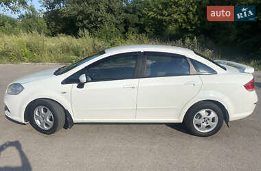 Седан Fiat Linea 2015 в 