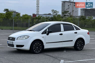 Седан Fiat Linea 2009 в 
