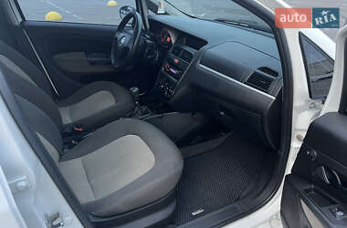 Седан Fiat Linea 2009 в 