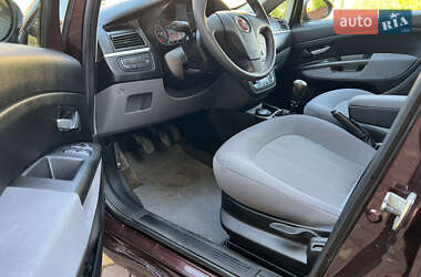 Седан Fiat Linea 2012 в 