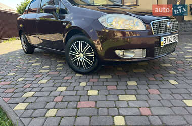 Седан Fiat Linea 2012 в 