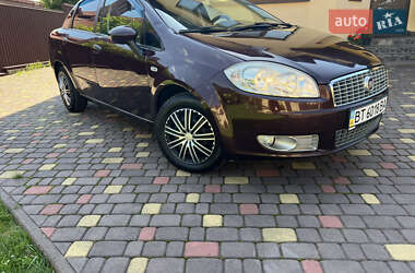 Седан Fiat Linea 2012 в 