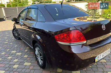 Седан Fiat Linea 2012 в 