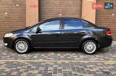 Седан Fiat Linea 2009 в 