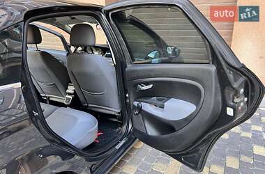 Седан Fiat Linea 2009 в 