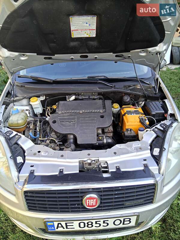 Седан Fiat Linea 2012 в Днепре