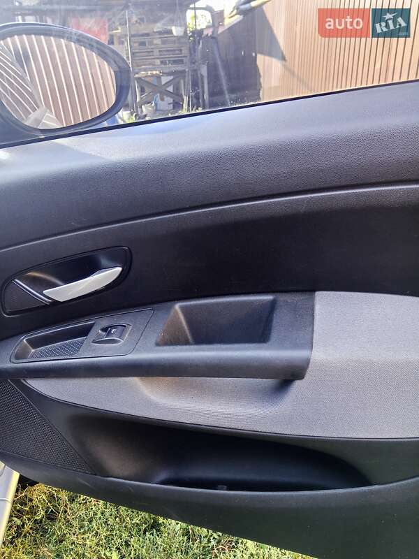 Седан Fiat Linea 2012 в Днепре