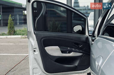 Седан Fiat Linea 2015 в 