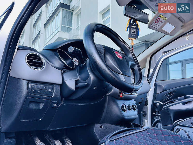 Седан Fiat Linea 2014 в Трускавце