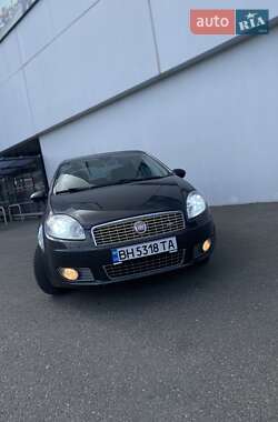 Седан Fiat Linea 2010 в 