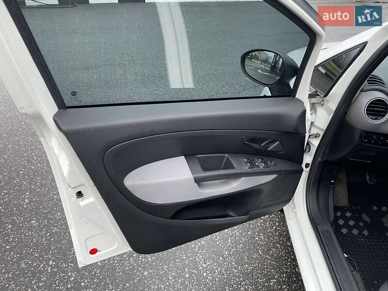 Седан Fiat Linea 2013 в Киеве