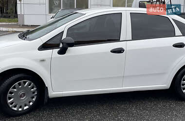 Седан Fiat Linea 2013 в 