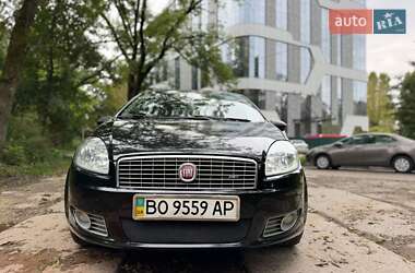 Седан Fiat Linea 2010 в 