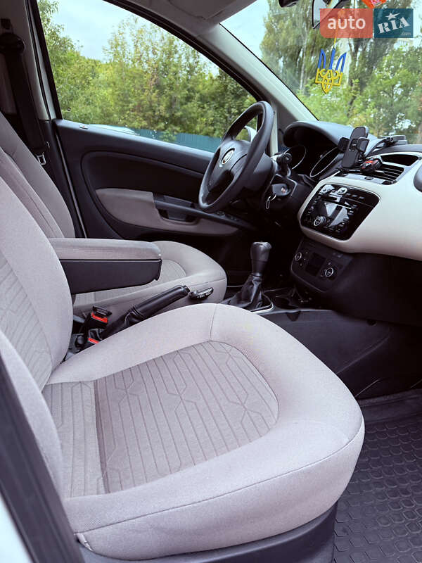 Седан Fiat Linea 2013 в Виннице