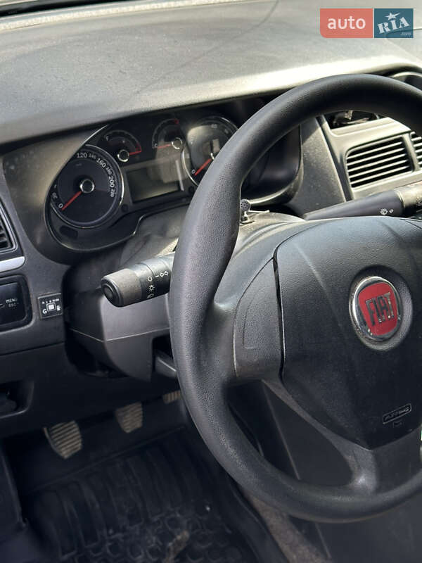 Седан Fiat Linea 2012 в Дніпрі фото 22 Седан Fiat Linea 2012 в Дніпрі