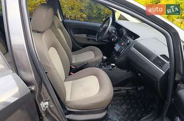 Седан Fiat Linea 2011 в  фото 13 Седан Fiat Linea 2011 в
