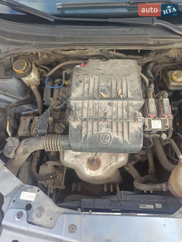 Седан Fiat Linea 2009 в Львові фото 22 Седан Fiat Linea 2009 в Львові