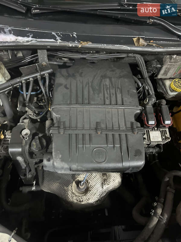 Седан Fiat Linea 2013 в Киеве фото 28 Седан Fiat Linea 2013 в Киеве