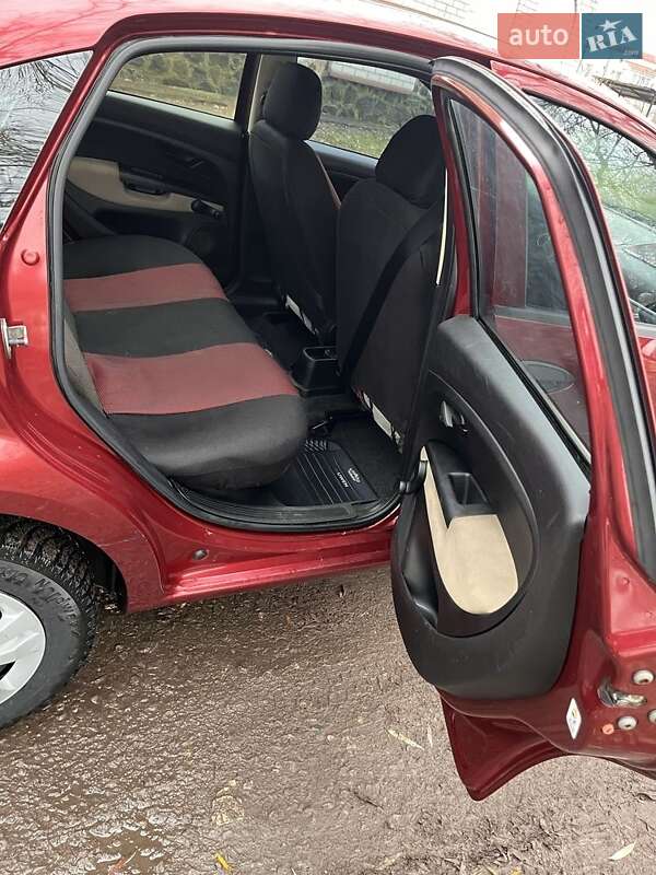 Седан Fiat Linea 2009 в Смілі