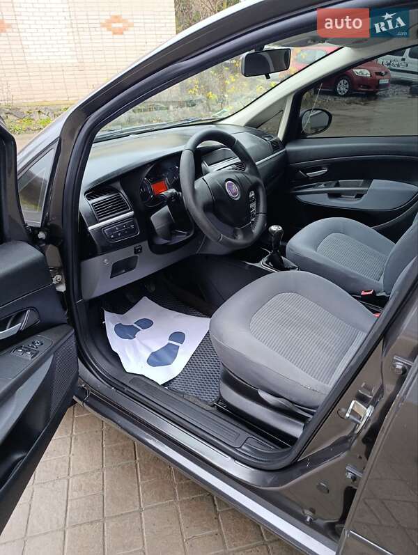 Седан Fiat Linea 2009 в Хмельнике