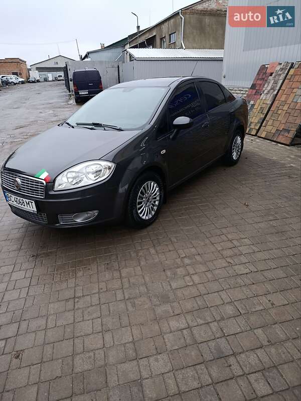 Седан Fiat Linea 2009 в Хмельнике