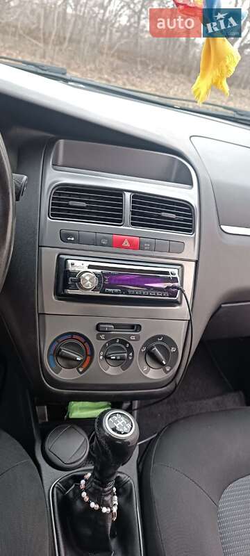 Седан Fiat Linea 2009 в Золочеві