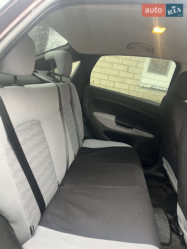 Седан Fiat Linea 2013 в Софиевке