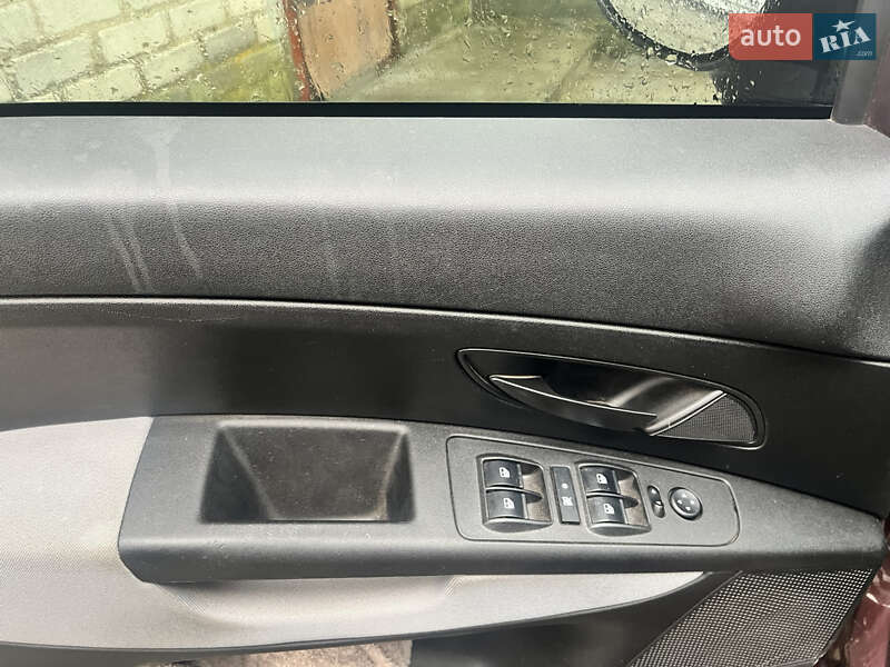 Седан Fiat Linea 2013 в Софиевке