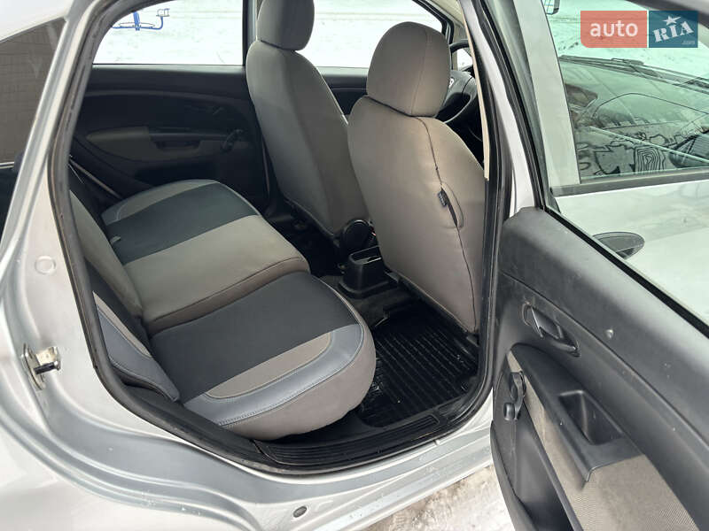 Седан Fiat Linea 2012 в Киеве