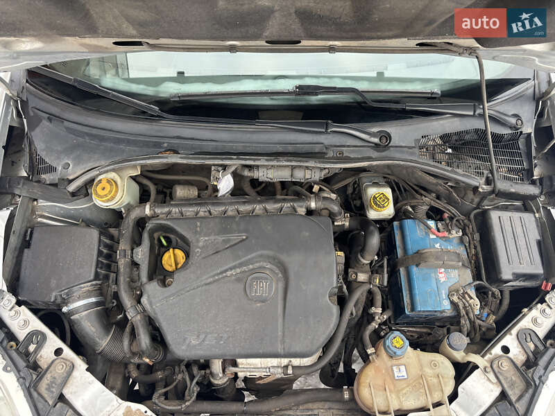 Седан Fiat Linea 2012 в Киеве